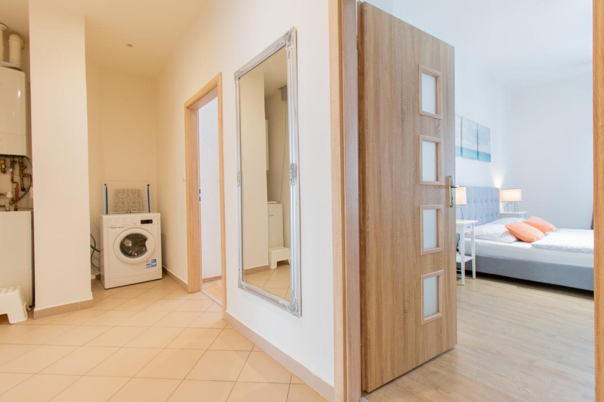 Riverside Cr Apartment Прага Екстер'єр фото