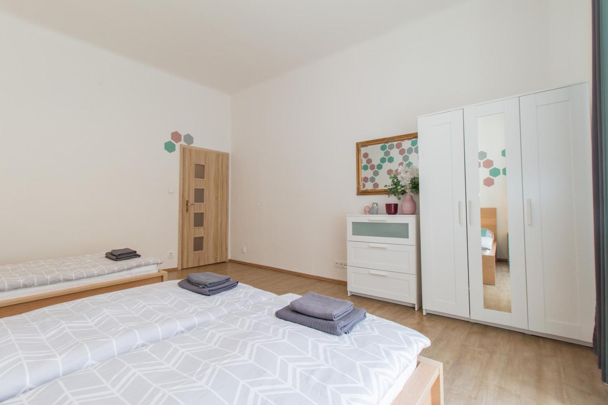 Riverside Cr Apartment Прага Екстер'єр фото